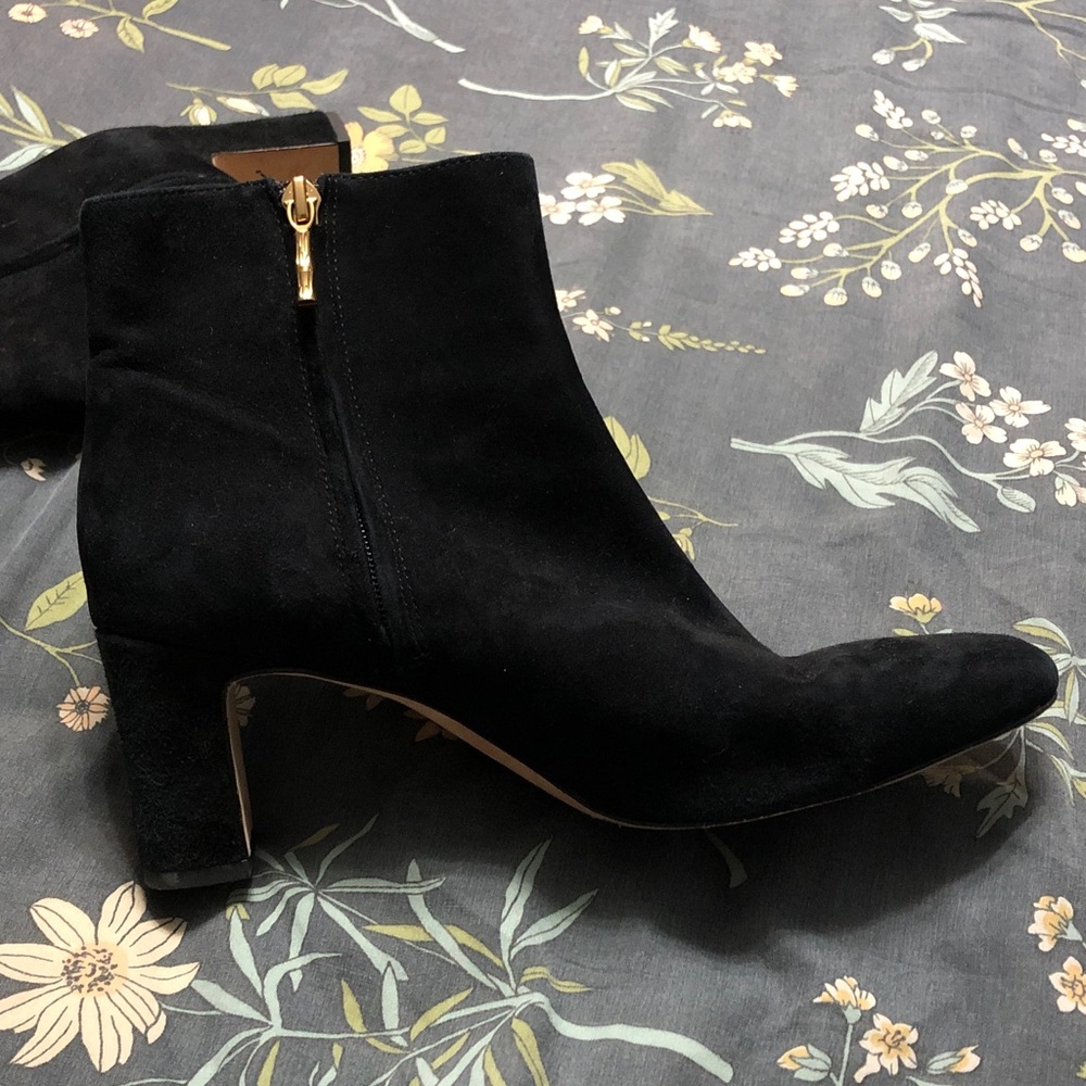 J. McLaughlin Gloria Classic Suede Zipper Ankle Boots in Black and Gold Size 9.5